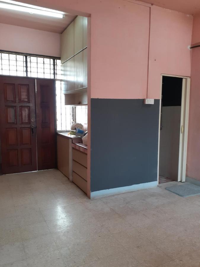 Homestay Idaman Tun Hussein - Harga Untuk 1 Rumah ,1 Bilik ,1 Bilik Air 4 Single Bed - Not Sharing Перай Екстериор снимка
