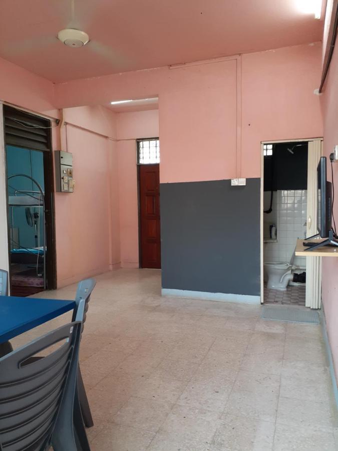 Homestay Idaman Tun Hussein - Harga Untuk 1 Rumah ,1 Bilik ,1 Bilik Air 4 Single Bed - Not Sharing Перай Екстериор снимка