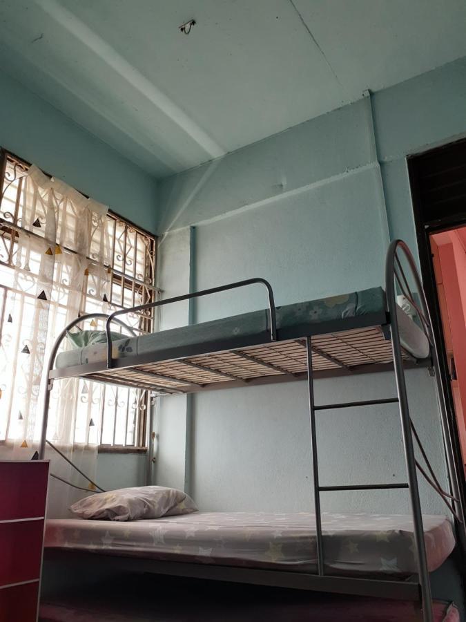 Homestay Idaman Tun Hussein - Harga Untuk 1 Rumah ,1 Bilik ,1 Bilik Air 4 Single Bed - Not Sharing Перай Екстериор снимка